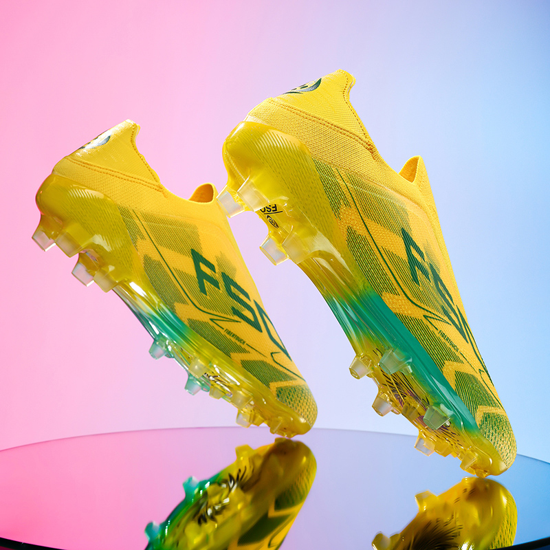 Sneaker Zone - Novas Chuteiras de Futebol Masculinas de